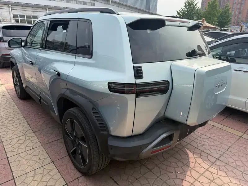 Titanium 3 2025 Model 501KM AWD Ultra Edition — миниатюра 3