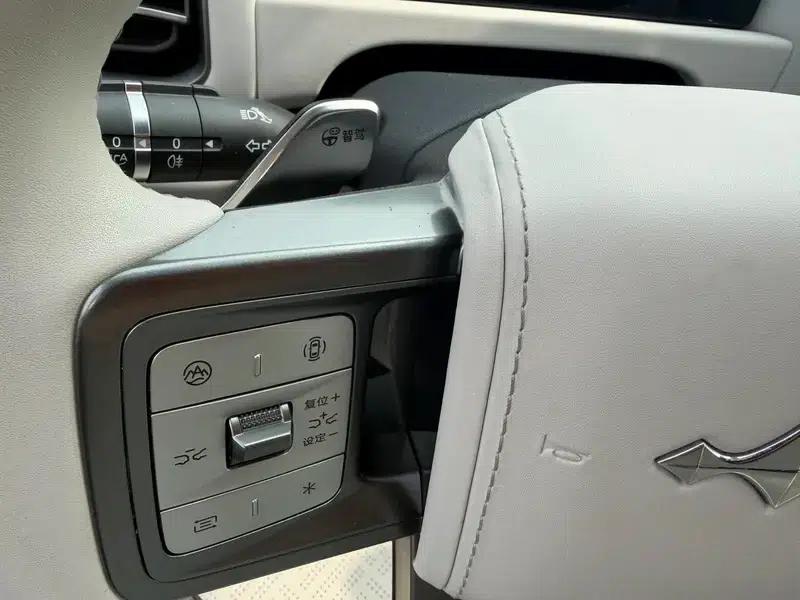 Titanium 3 2025 Model 501KM AWD Ultra Edition — миниатюра 5