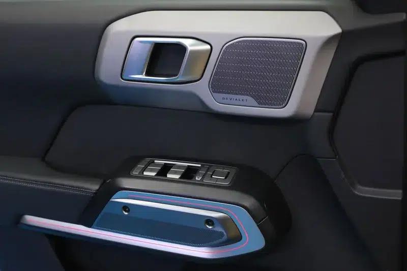 Titanium 3 2025 Model 501KM AWD Ultra Edition — миниатюра 7