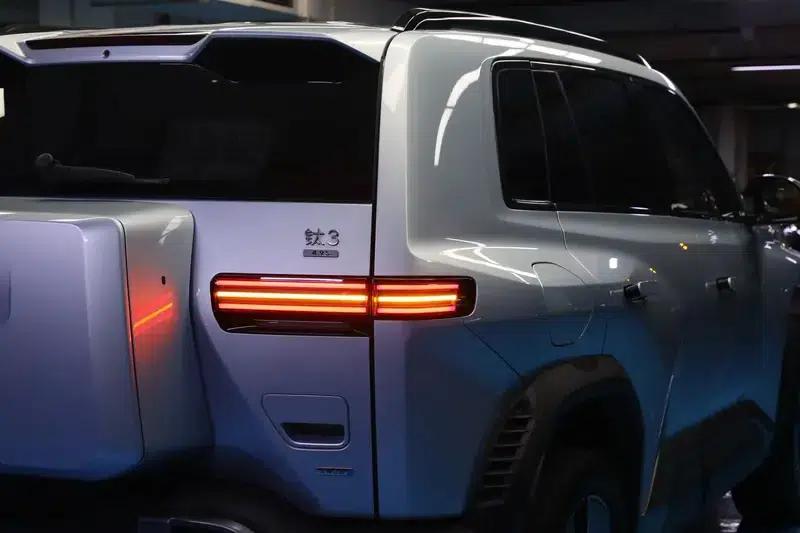 Titanium 3 2025 Model 501KM AWD Ultra Edition — миниатюра 8