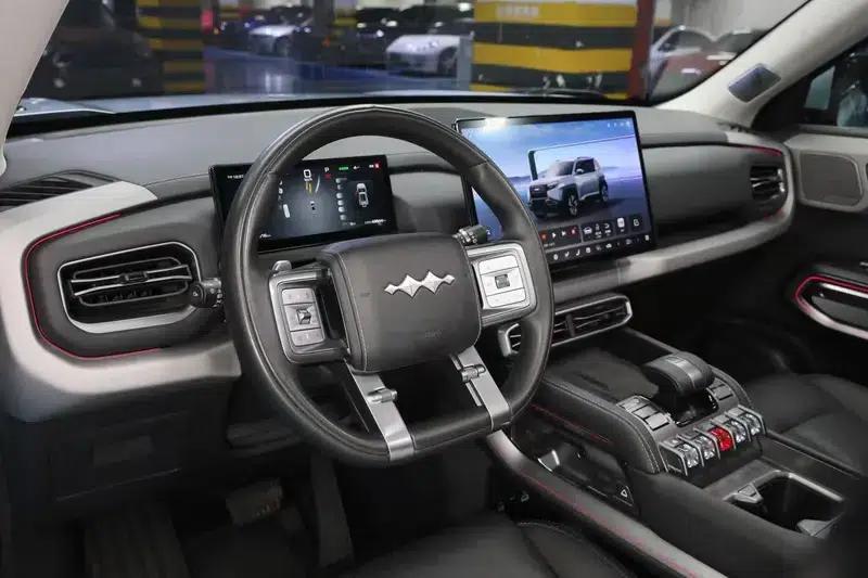Titanium 3 2025 Model 501KM AWD Ultra Edition — миниатюра 10