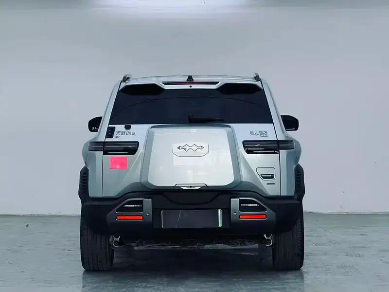 Titanium 3 2025 Model 501KM AWD Ultra Edition — миниатюра 5