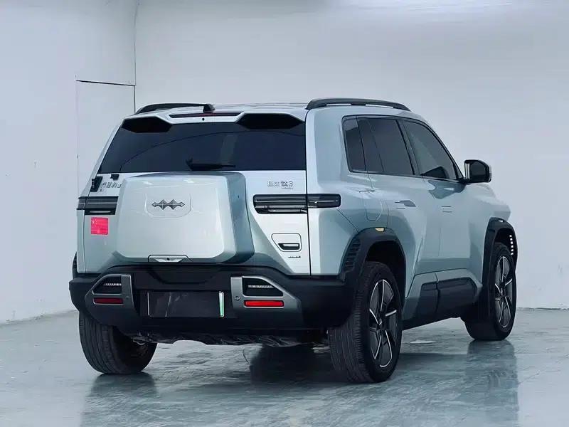 Titanium 3 2025 Model 501KM AWD Ultra Edition — миниатюра 6