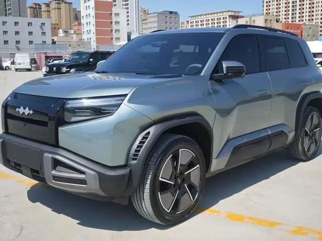 Titanium 3 2025 Model 501KM AWD Ultra Edition