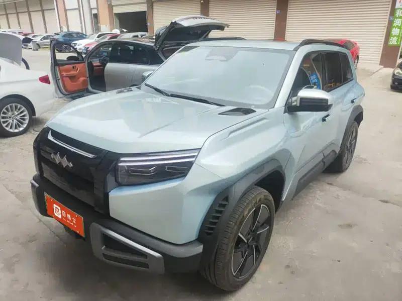 Titanium 3 2025 Model 501KM AWD Ultra Edition — миниатюра 1
