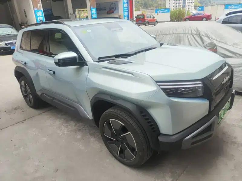 Titanium 3 2025 Model 501KM AWD Ultra Edition — миниатюра 2