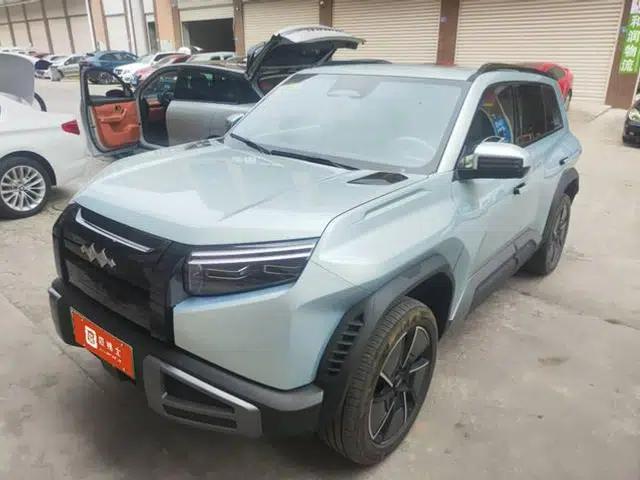Titanium 3 2025 Model 501KM AWD Ultra Edition