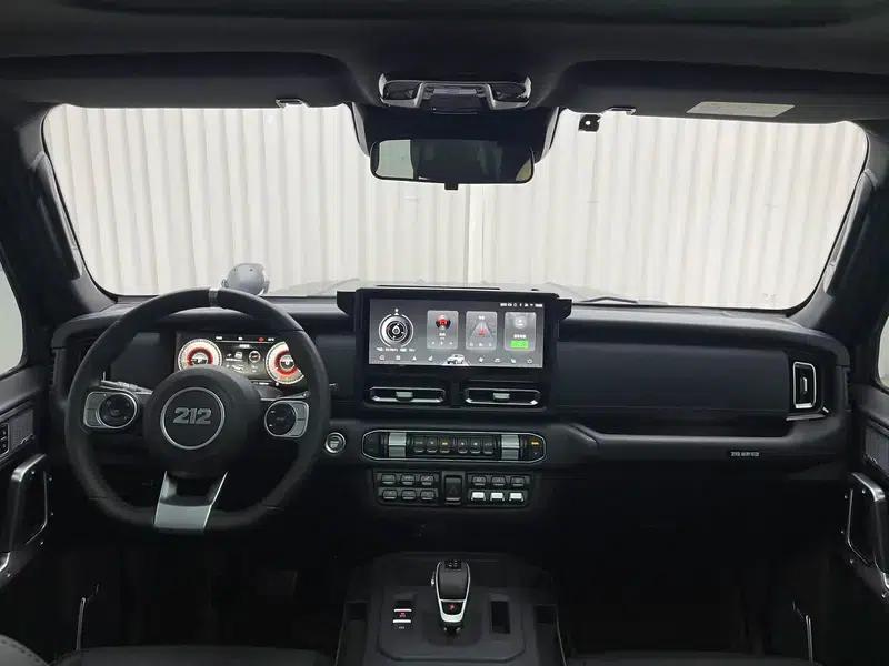 212 T01 2024 Explorer 2.0T — миниатюра 14