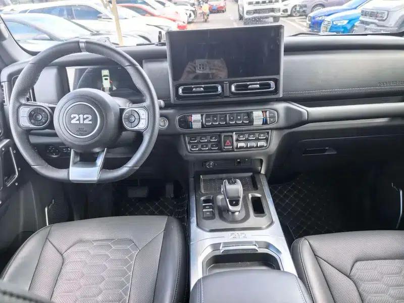 212 T01 2024 Explorer 2.0T — миниатюра 10
