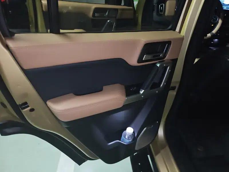 212 T01 2026 Model 2.0T Highland Edition — миниатюра 17