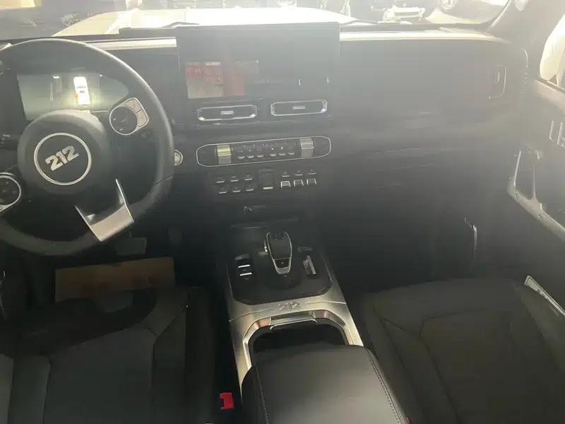 212 T01 2024 Explorer 2.0T — миниатюра 16