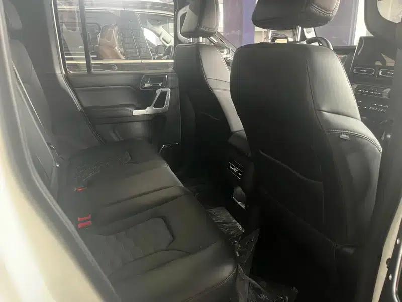 212 T01 2024 Explorer 2.0T — миниатюра 25