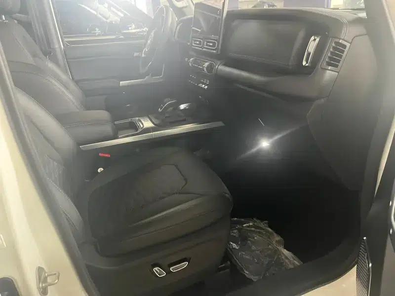 212 T01 2024 Explorer 2.0T — миниатюра 10