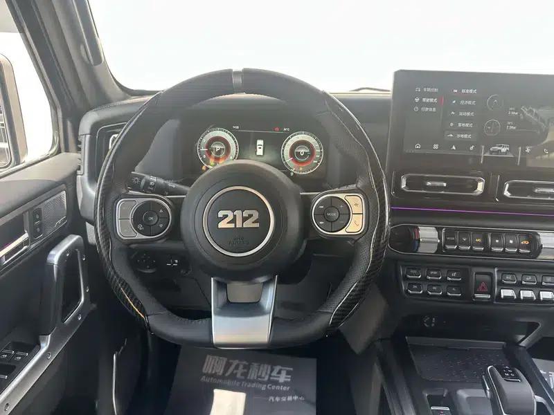 212 T01 2024 Model 2.0T Mechanic — миниатюра 8