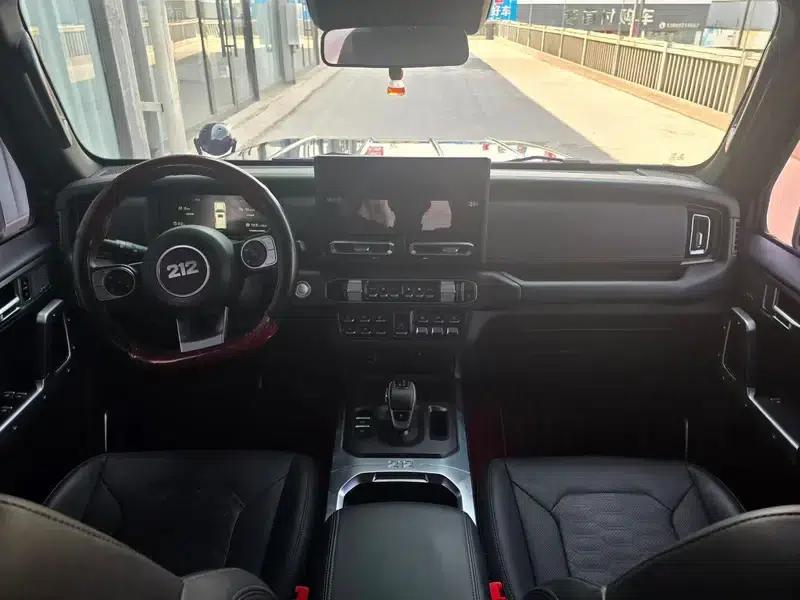 212 T01 2024 Explorer 2.0T — миниатюра 8