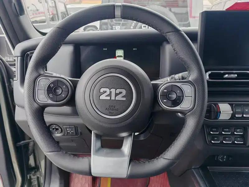 212 T01 2024 Model 2.0T Mechanic — миниатюра 9