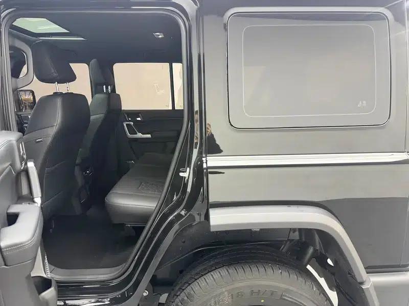 212 T01 2024 Explorer 2.0T — миниатюра 18