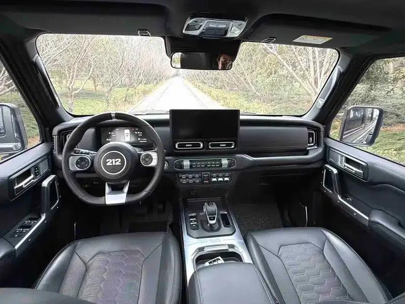 212 T01 2024 Explorer 2.0T — миниатюра 7