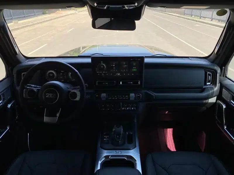 212 T01 2024 Model 2.0T Changfeng Edition — миниатюра 8