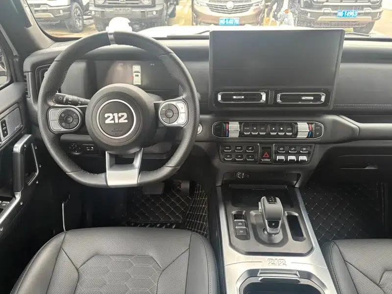 212 T01 2024 Explorer 2.0T — миниатюра 10