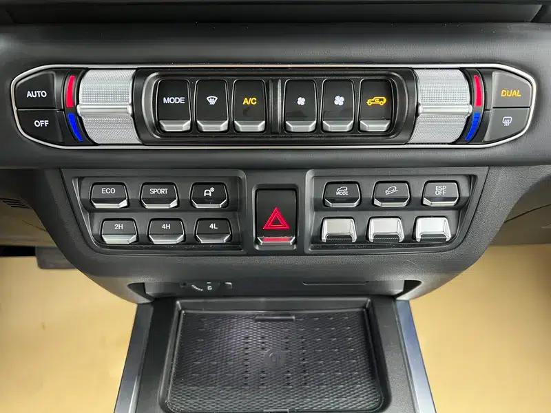 212 T01 2025 Model 2.0T Inspector Upgrade Edition — миниатюра 12