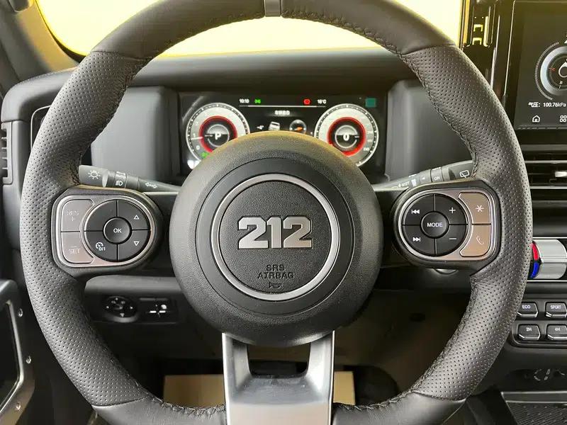 212 T01 2025 Model 2.0T Inspector Upgrade Edition — миниатюра 30
