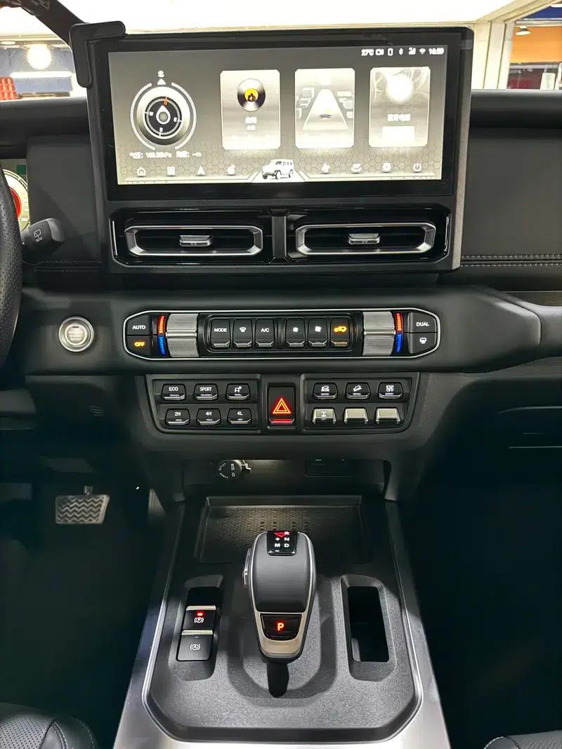 212 T01 2024 Explorer 2.0T — миниатюра 13