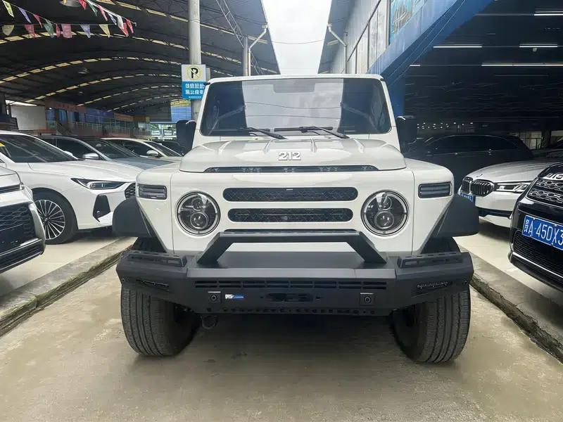 212 T01 2024 Model 2.0T Mechanic — миниатюра 2