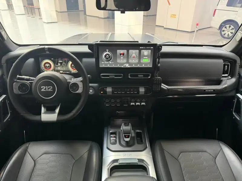 212 T01 2024 Explorer 2.0T — миниатюра 13