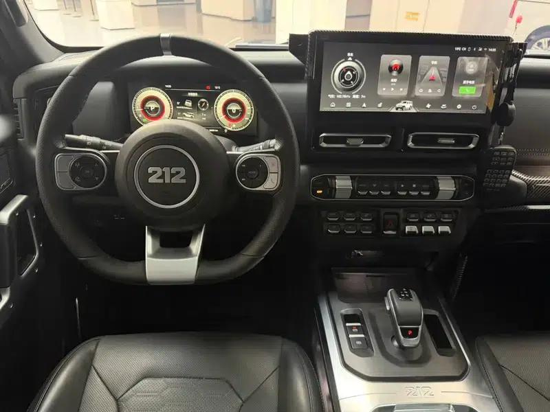 212 T01 2024 Explorer 2.0T — миниатюра 16