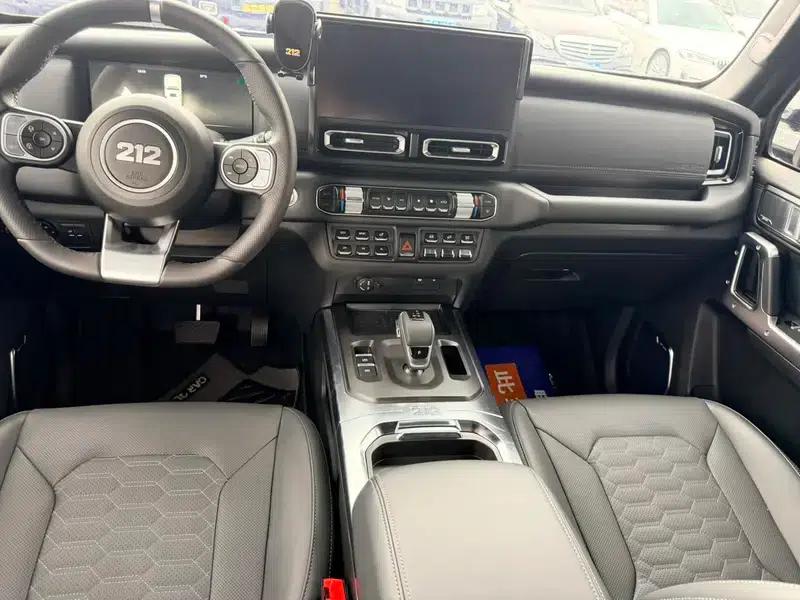 212 T01 2024 Explorer 2.0T — миниатюра 11