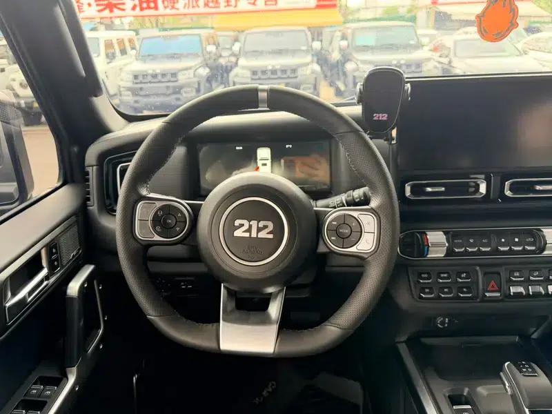 212 T01 2024 Explorer 2.0T — миниатюра 12