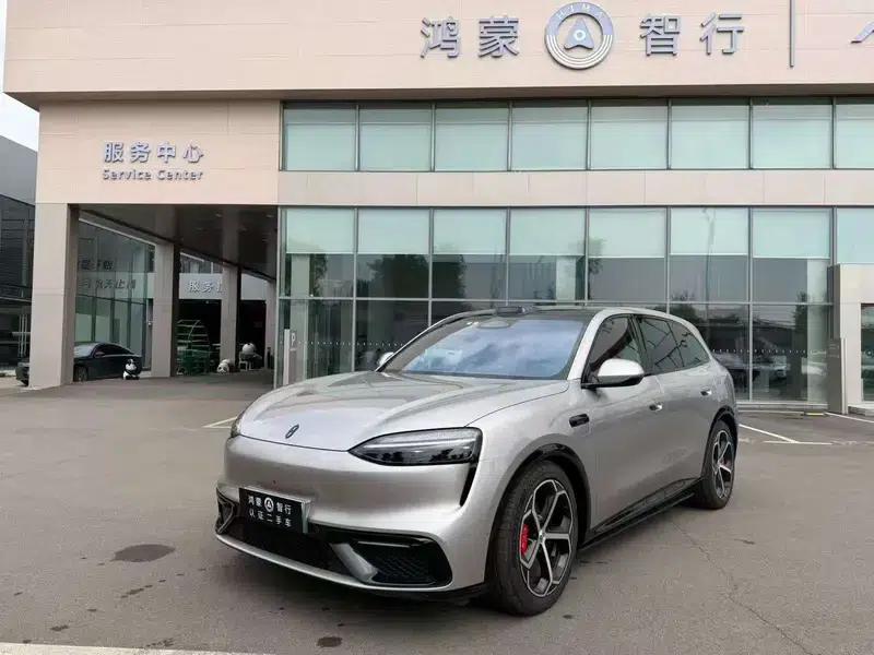 Wenjie M6 2026 Pure Electric Max+ Long Range Edition — миниатюра 1
