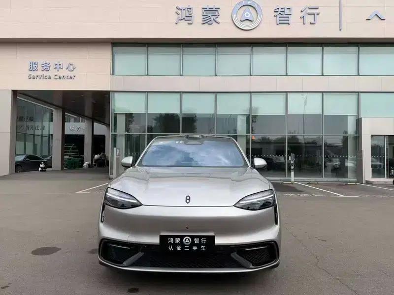 Wenjie M6 2026 Pure Electric Max+ Long Range Edition — миниатюра 2