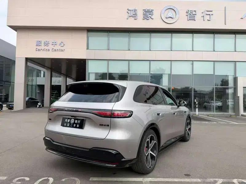 Wenjie M6 2026 Pure Electric Max+ Long Range Edition — миниатюра 5