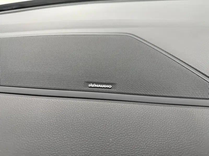 Tiguan L PHEV 2021 1.4T Plug-in Hybrid Flagship Edition — миниатюра 11