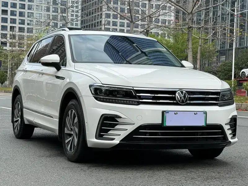 Tiguan L PHEV 2021 1.4T Plug-in Hybrid Flagship Edition — миниатюра 3