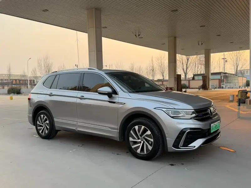 Tiguan L PHEV 2022 430PHEV Plug-in Hybrid Flagship Edition — миниатюра 3