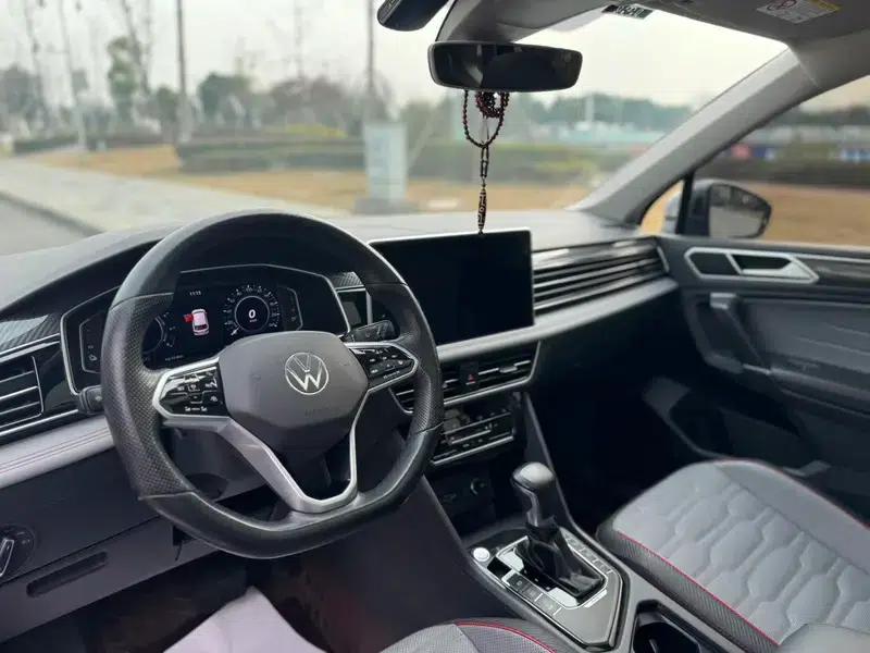Tiguan L PHEV 2022 430PHEV Plug-in Hybrid Premium Edition — миниатюра 9
