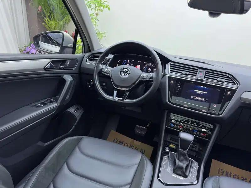 Tiguan L PHEV 2021 1.4T Plug-in Hybrid Premium Edition — миниатюра 12