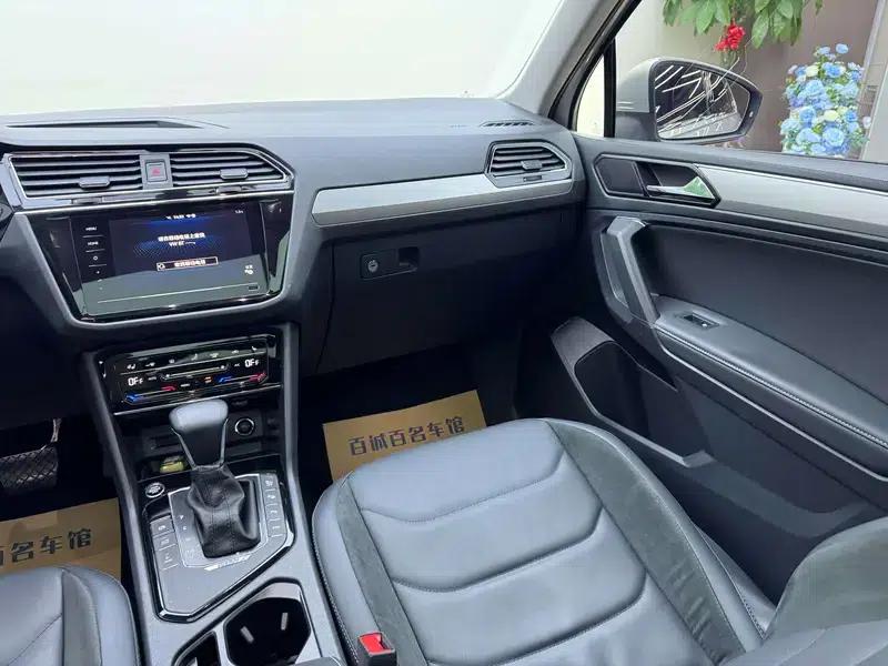 Tiguan L PHEV 2021 1.4T Plug-in Hybrid Premium Edition — миниатюра 15