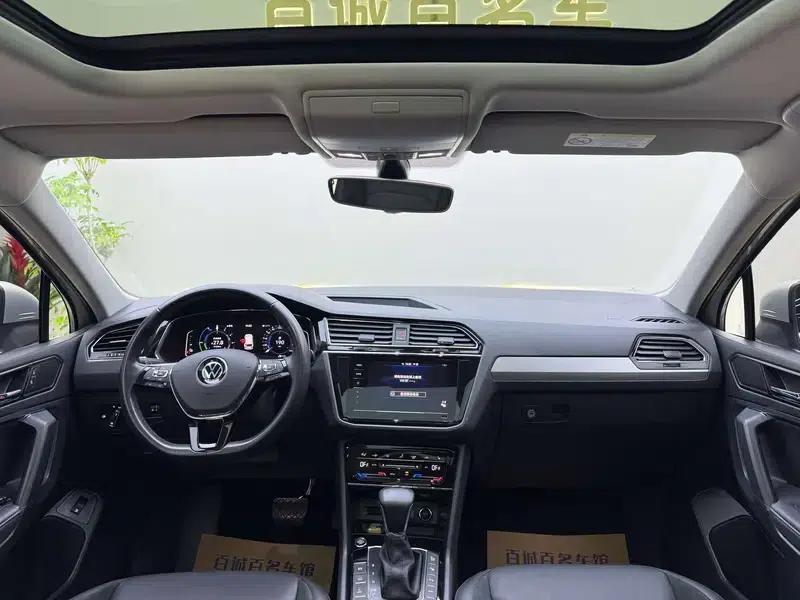 Tiguan L PHEV 2021 1.4T Plug-in Hybrid Premium Edition — миниатюра 10