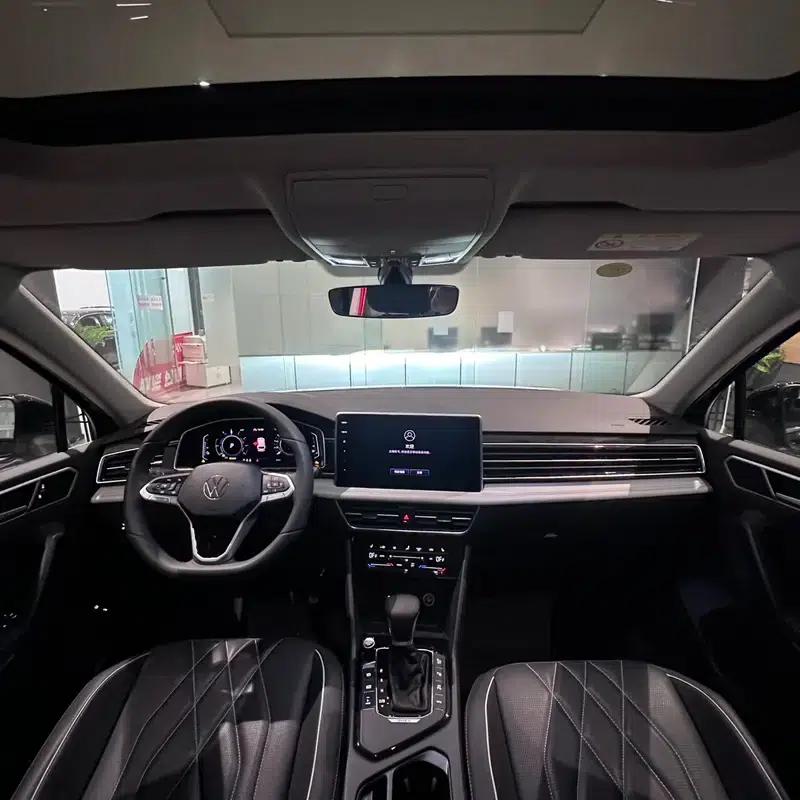Tiguan L PHEV 2023 430PHEV Plug-in Hybrid Premium Edition — миниатюра 11