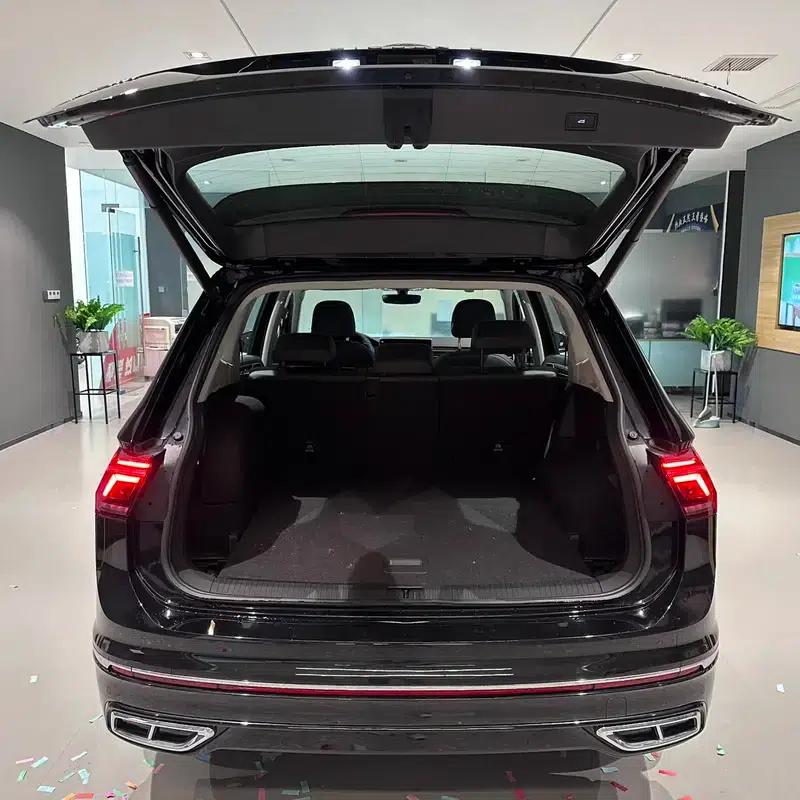 Tiguan L PHEV 2023 430PHEV Plug-in Hybrid Premium Edition — миниатюра 13