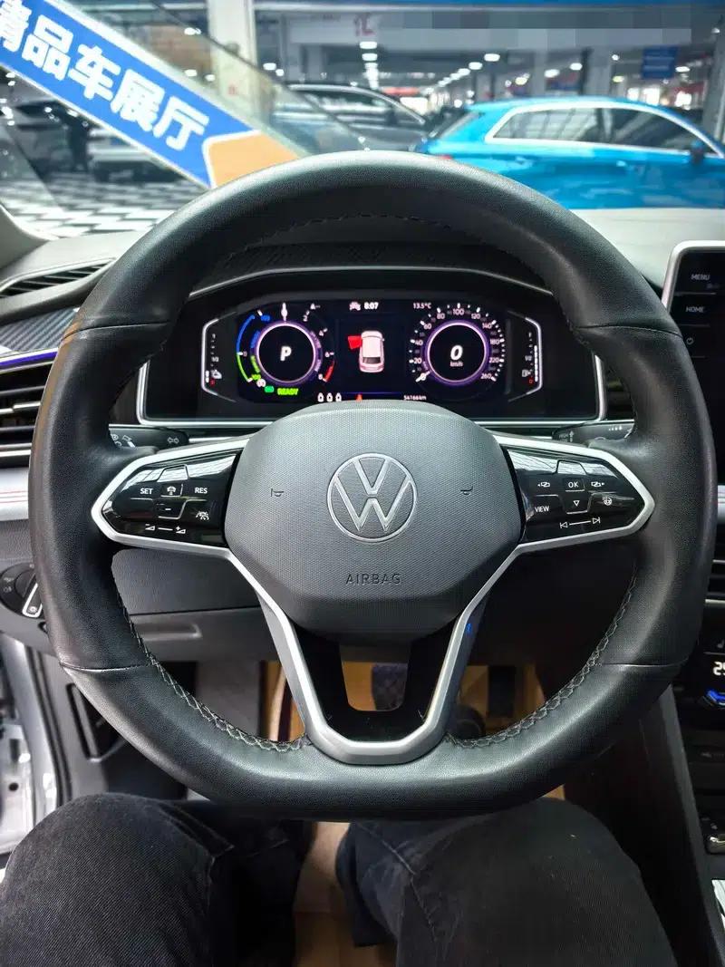 Tiguan L PHEV 2022 430PHEV Plug-in Hybrid Flagship Edition — миниатюра 17