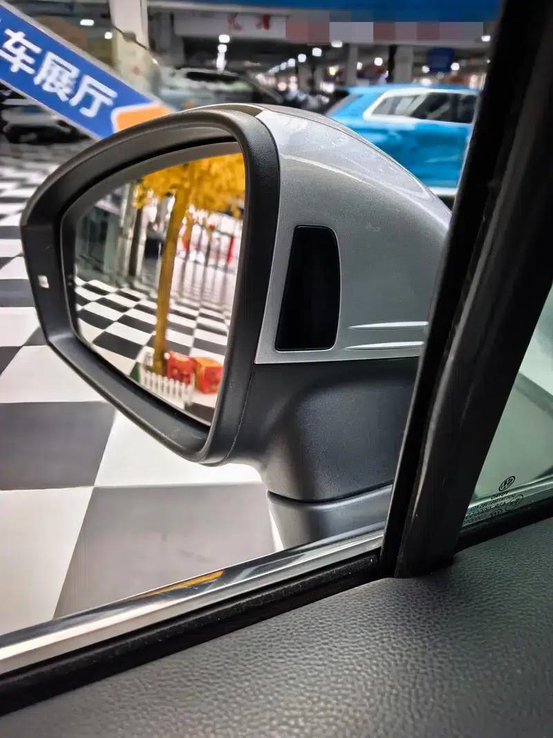 Tiguan L PHEV 2022 430PHEV Plug-in Hybrid Flagship Edition — миниатюра 10