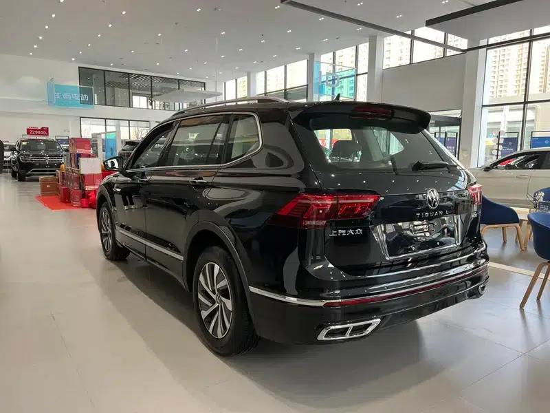 Tiguan L PHEV 2023 430PHEV Plug-in Hybrid Premium Edition — миниатюра 5