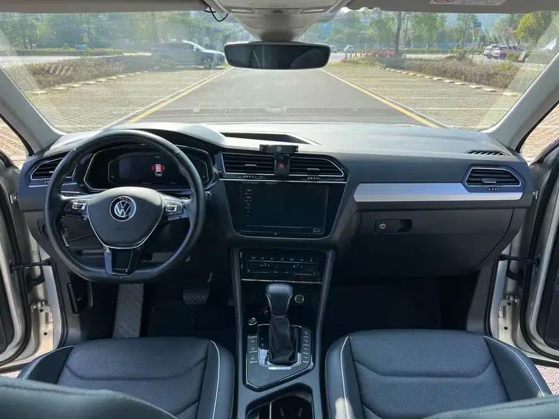 Tiguan L PHEV 2020 430PHEV Plug-in Hybrid Flagship Edition — миниатюра 7