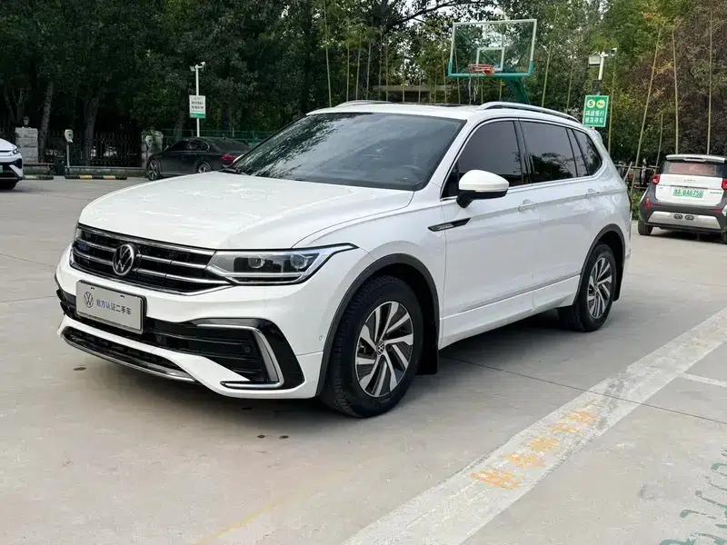 Tiguan L PHEV 2022 430PHEV Plug-in Hybrid Premium Edition — миниатюра 1