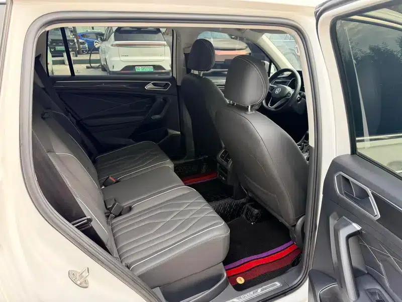 Tiguan L PHEV 2022 430PHEV Plug-in Hybrid Premium Edition — миниатюра 12